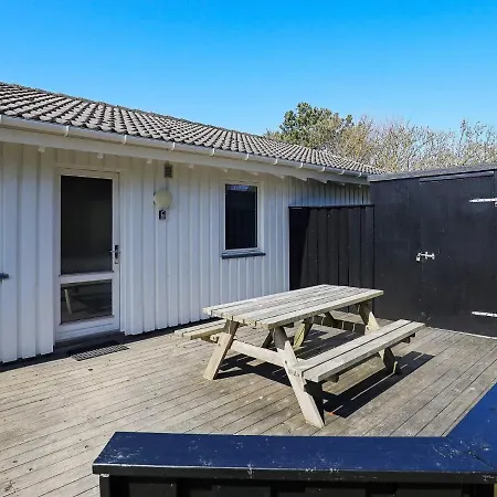 Spacious Holiday Home In Lokken With Sauna Gronhoj (Nordjylland)