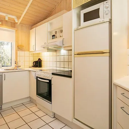 Spacious Holiday Home In Lokken With Sauna Prázdninový dům Gronhoj (Nordjylland)